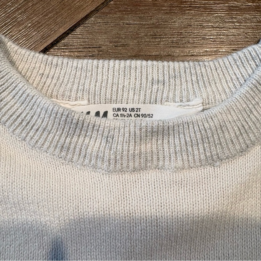 H&M Toddler Sweater Set of 3 Size 2T - Picture 3 of 10